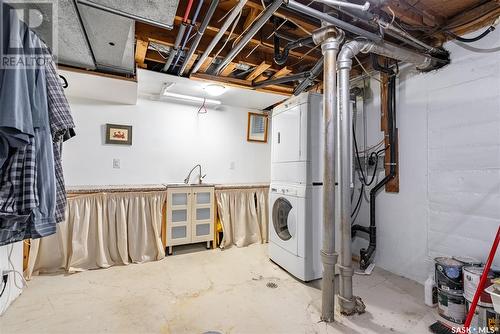 1104 Main Street, Saskatoon, SK - Indoor Photo Showing Laundry Room