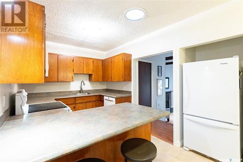 1104 Main Street, Saskatoon, SK - Indoor Photo Showing Kitchen