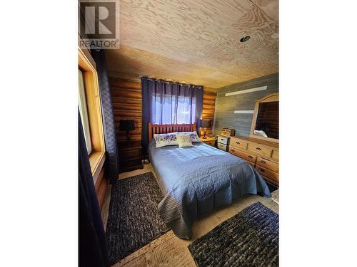 1717 Somerville Road, Quesnel, BC - Indoor Photo Showing Bedroom