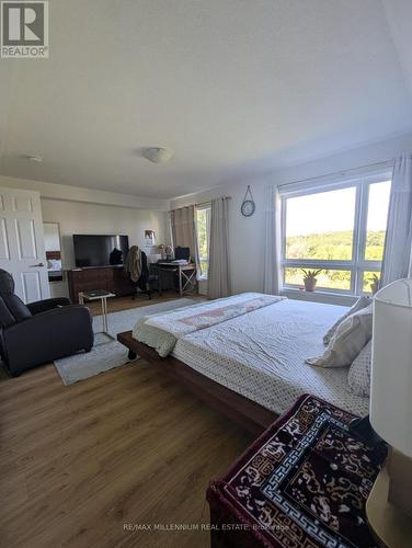 27 Woodstream Drive, Toronto, ON - Indoor Photo Showing Bedroom