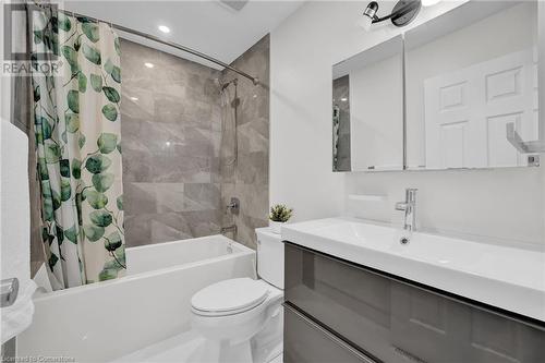 1190 Upper Ottawa Street Unit# 3, Hamilton, ON - Indoor Photo Showing Bathroom