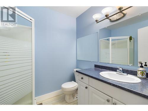 80-800 Valhalla Drive, Kamloops, BC - Indoor Photo Showing Bathroom