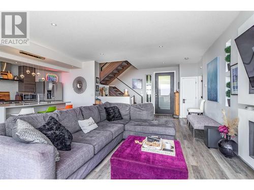 3069 Ourtoland Road, West Kelowna, BC - Indoor Photo Showing Living Room