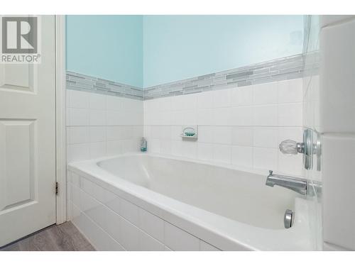 28 12880 Railway Avenue, Richmond, BC - Indoor Photo Showing Bathroom