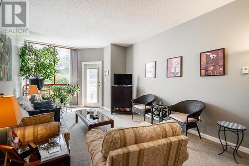 505 220 Eleventh Street, New Westminster, BC - Indoor Photo Showing Living Room