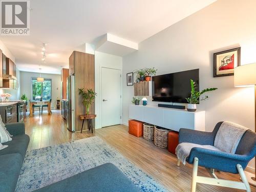 53 433 Seymour River Place, North Vancouver, BC - Indoor Photo Showing Living Room