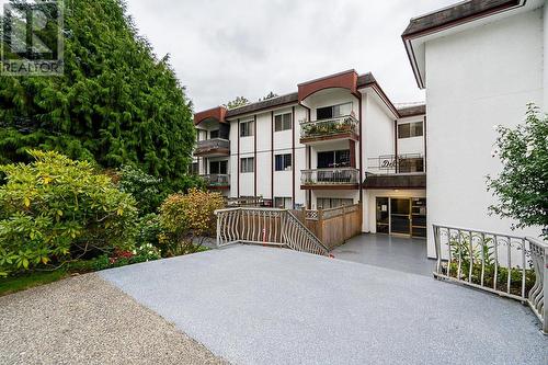 103 135 W 21St Street, North Vancouver, BC - Outdoor