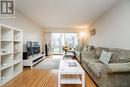 103 135 W 21St Street, North Vancouver, BC  - Indoor Photo Showing Living Room 