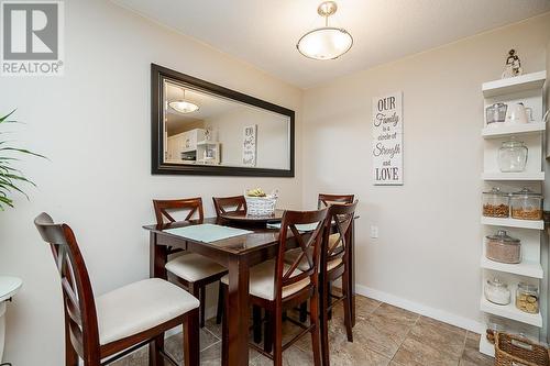 103 135 W 21St Street, North Vancouver, BC - Indoor Photo Showing Dining Room