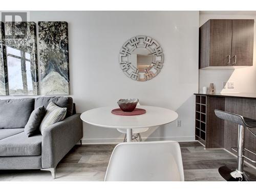 2906 610 Granville Street, Vancouver, BC - Indoor Photo Showing Dining Room