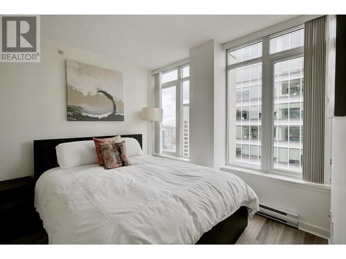 2906 610 Granville Street, Vancouver, BC - Indoor Photo Showing Bedroom