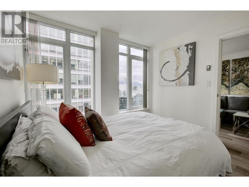 2906 610 Granville Street, Vancouver, BC - Indoor Photo Showing Bedroom