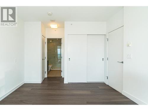 4102 4670 Assembly Way, Burnaby, BC - Indoor Photo Showing Other Room