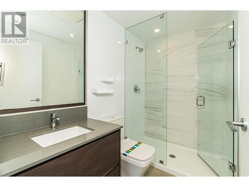 4102 4670 Assembly Way, Burnaby, BC - Indoor Photo Showing Bathroom