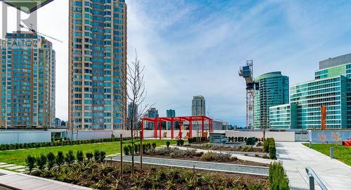 4102 4670 Assembly Way, Burnaby, BC - Outdoor With Facade