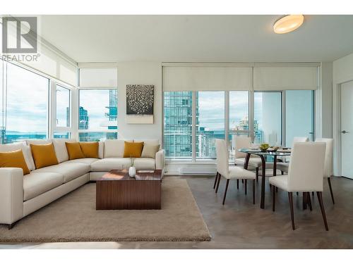 4102 4670 Assembly Way, Burnaby, BC - Indoor Photo Showing Living Room