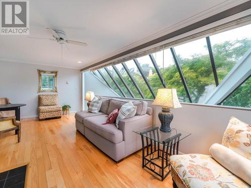 838 W 7Th Avenue, Vancouver, BC - Indoor Photo Showing Living Room