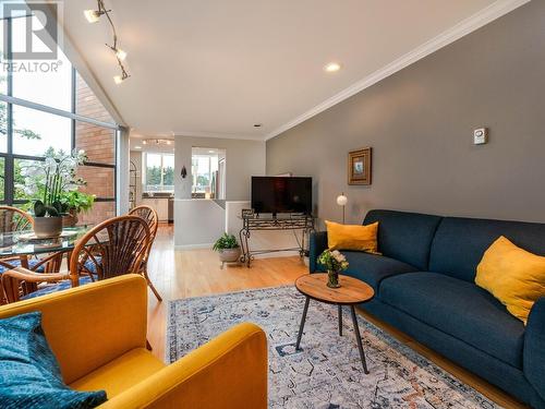 838 W 7Th Avenue, Vancouver, BC - Indoor Photo Showing Living Room