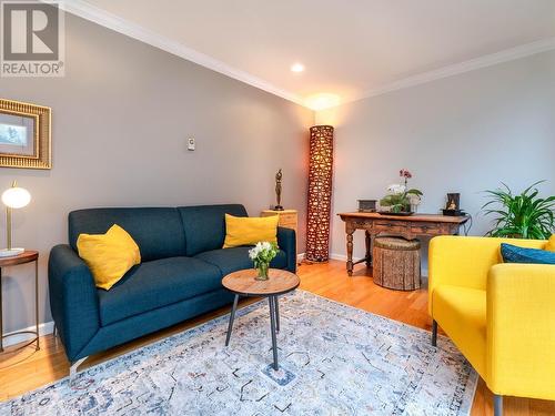 838 W 7Th Avenue, Vancouver, BC - Indoor Photo Showing Living Room