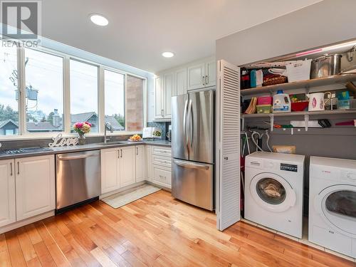 838 W 7Th Avenue, Vancouver, BC - Indoor Photo Showing Laundry Room