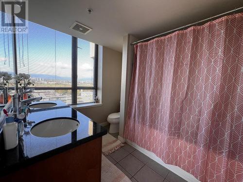 1708 9133 Hemlock Drive, Richmond, BC - Indoor Photo Showing Bathroom