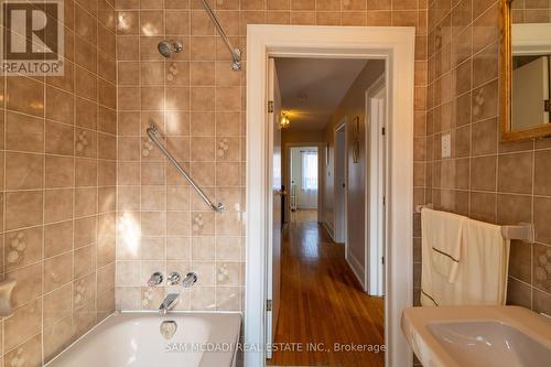 25 Sylvan Avenue, Toronto (Dufferin Grove), ON - Indoor Photo Showing Bathroom