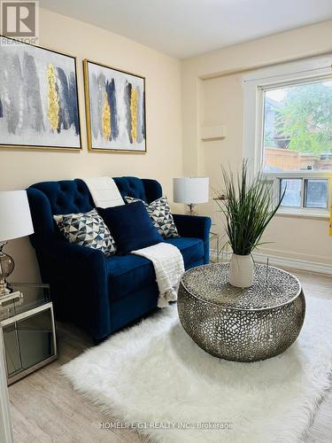 23 Myrtle Avenue, Toronto (South Riverdale), ON - Indoor Photo Showing Living Room