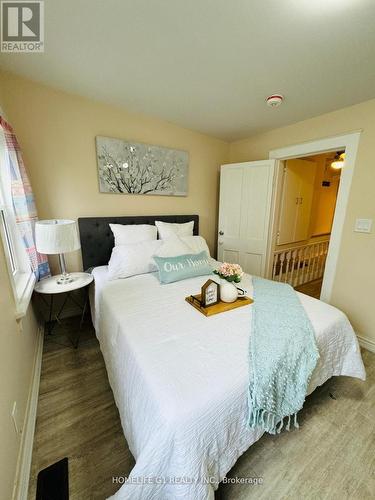 23 Myrtle Avenue, Toronto, ON - Indoor Photo Showing Bedroom