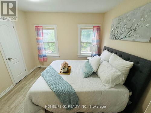 23 Myrtle Avenue, Toronto, ON - Indoor Photo Showing Bedroom