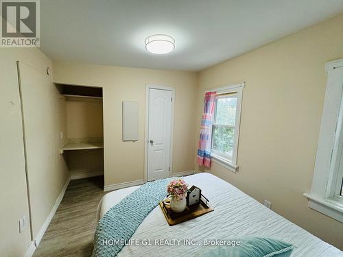 23 Myrtle Avenue, Toronto, ON - Indoor Photo Showing Bedroom