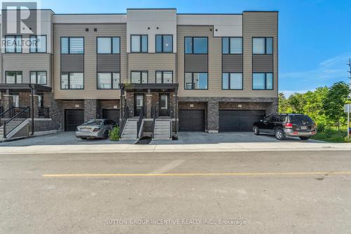 1495 Purchase Place, Innisfil (Lefroy), ON - Outdoor With Facade