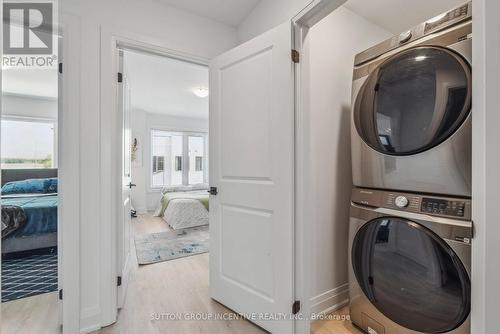 1495 Purchase Place, Innisfil (Lefroy), ON - Indoor Photo Showing Laundry Room