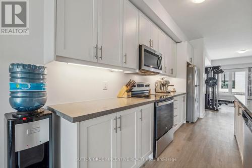 1495 Purchase Place, Innisfil (Lefroy), ON - Indoor Photo Showing Kitchen With Stainless Steel Kitchen With Upgraded Kitchen