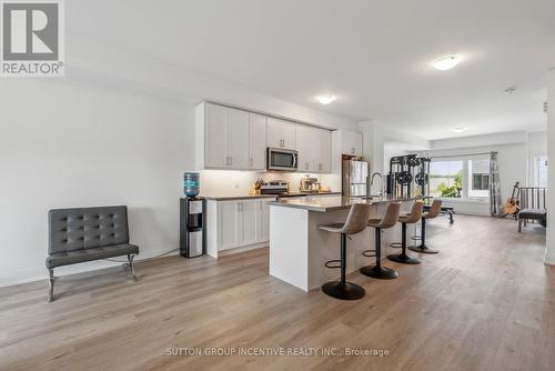 1495 Purchase Place, Innisfil, ON - Indoor Photo Showing Kitchen With Stainless Steel Kitchen With Upgraded Kitchen