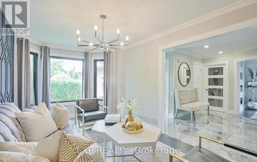 2189 Bader Crescent, Burlington (Brant Hills), ON - Indoor Photo Showing Living Room