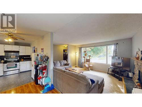 1385 Lewis Drive, Quesnel, BC - Indoor With Fireplace