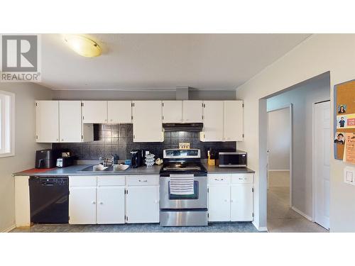 1385 Lewis Drive, Quesnel, BC - Indoor Photo Showing Kitchen