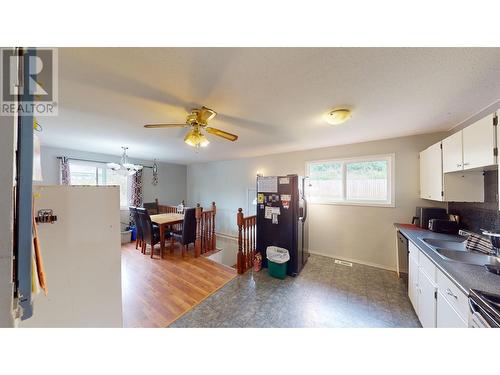 1385 Lewis Drive, Quesnel, BC - Indoor Photo Showing Kitchen