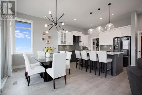 3953 Beachview Drive, West Kelowna, BC - Indoor Photo Showing Dining Room