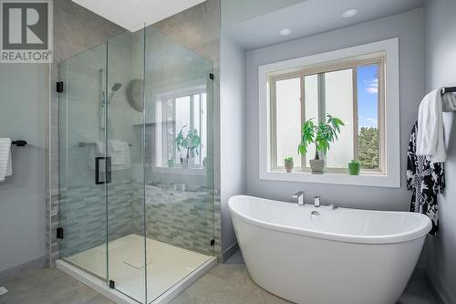 3953 Beachview Drive, West Kelowna, BC - Indoor Photo Showing Bathroom