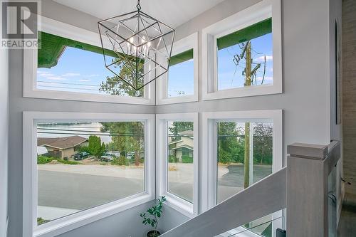 3953 Beachview Drive, West Kelowna, BC - Indoor Photo Showing Other Room