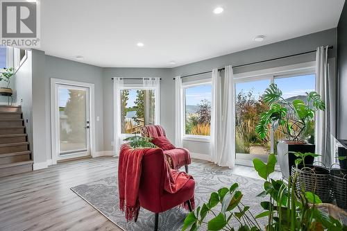 3953 Beachview Drive, West Kelowna, BC - Indoor Photo Showing Other Room