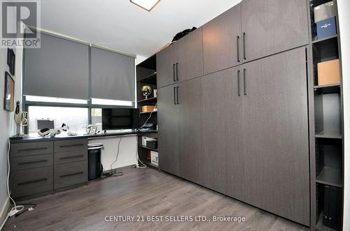 302 - 100 Canyon Avenue, Toronto, ON - Indoor