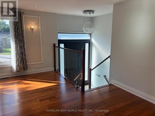 Main - 8 Lochinvar Crescent, Toronto (Parkwoods-Donalda), ON - Indoor Photo Showing Other Room