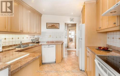 Ph5 - 3650 Kaneff Crescent, Mississauga (Mississauga Valleys), ON - Indoor Photo Showing Kitchen With Double Sink