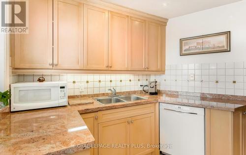 Ph5 - 3650 Kaneff Crescent, Mississauga (Mississauga Valleys), ON - Indoor Photo Showing Kitchen With Double Sink