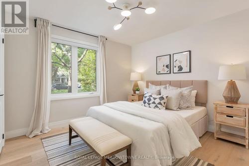 212 Ascot Place, Burlington, ON - Indoor Photo Showing Bedroom