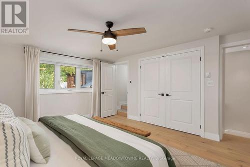 212 Ascot Place, Burlington, ON - Indoor Photo Showing Bedroom