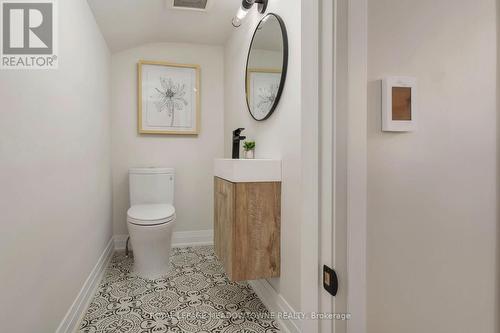 212 Ascot Place, Burlington, ON - Indoor Photo Showing Bathroom