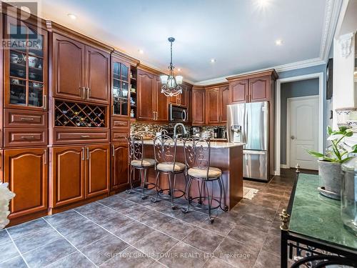 5224 Churchill Meadows Boulevard, Mississauga (Churchill Meadows), ON - Indoor Photo Showing Kitchen